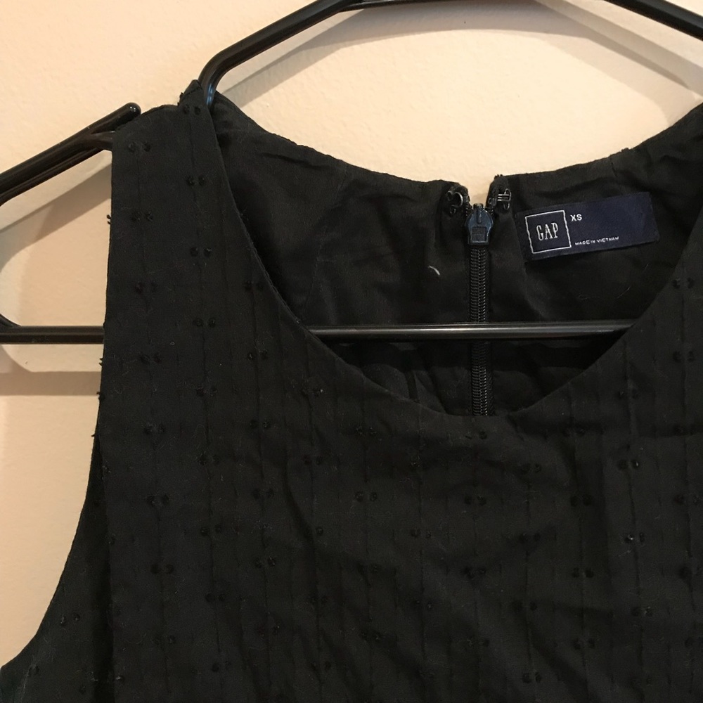 Gap sleeveless shift dress